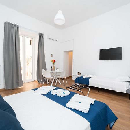Home Smart Rent Appartamento Nei Pressi Di Via Toledo 2 Camere Da Letto Napoli Exterior foto